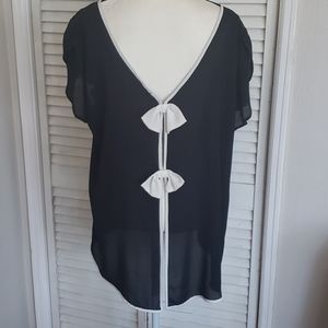 Black Sheer Top w/Cream Piping & Bows in Back, 2x